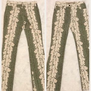Snake print cotton jeans!